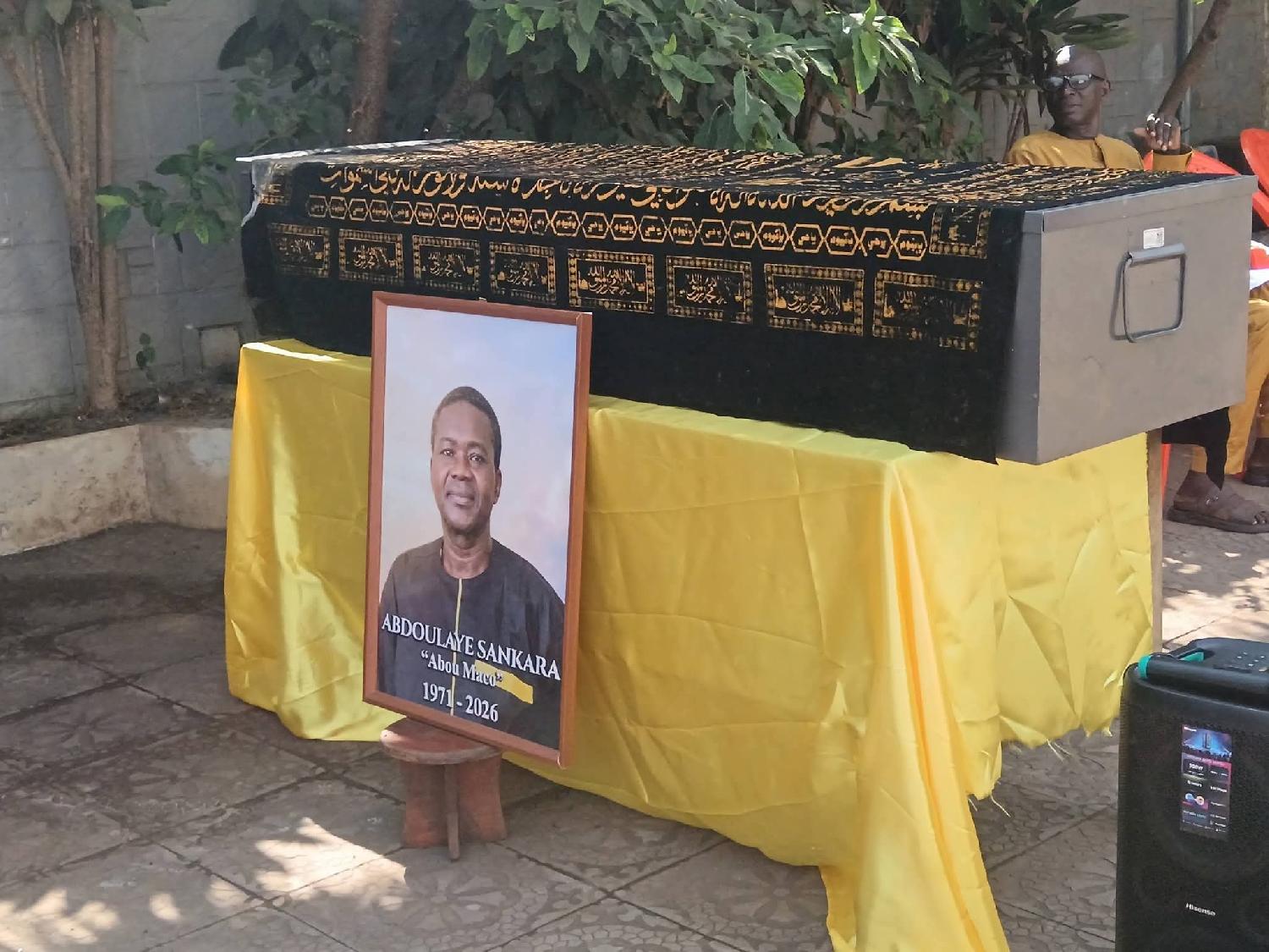 Abdoulaye Sankara  Abou Maco   :  Enfin... le sommeil ou la vie après la mort