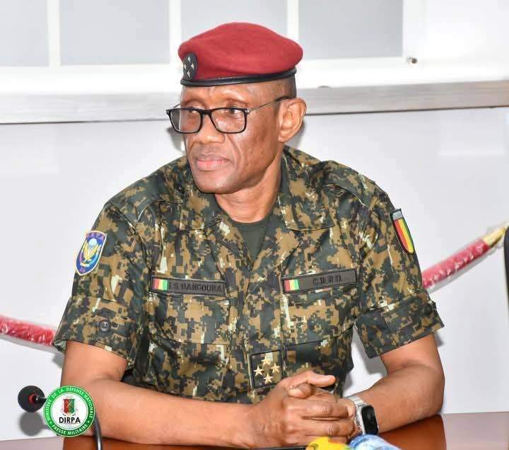  Guinée : tous les militaires sont consignés dans les garnisons (Massage)