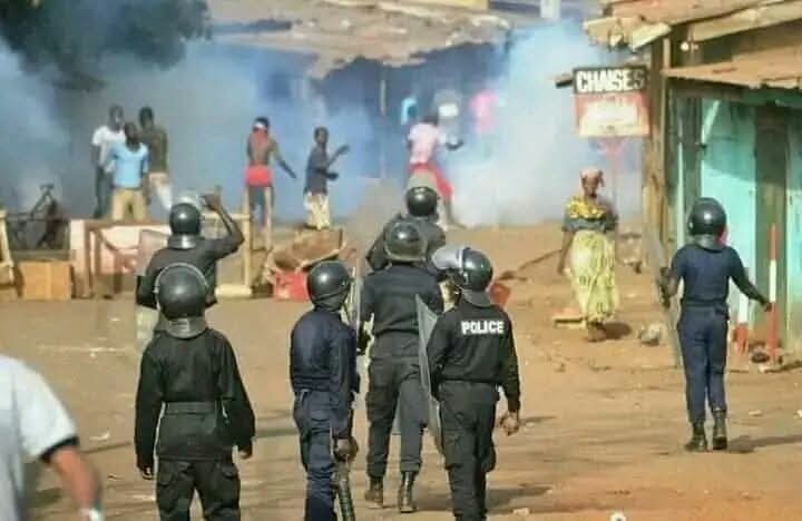 Conakry : à Boulbinet, l’offensive contre les zones criminogènes à l’épreuve de l’efficacité et du respect des droits
