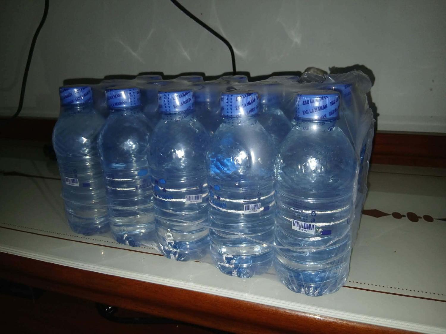Conakry : le prix des bouteilles d’eau s’envole après l’interdiction des sachets
