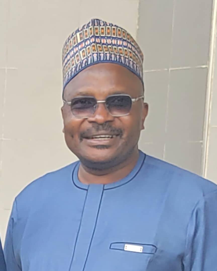 Décret/Les Félicitations aux cadres nommés : tradition, culture ou exigence de résultats ?