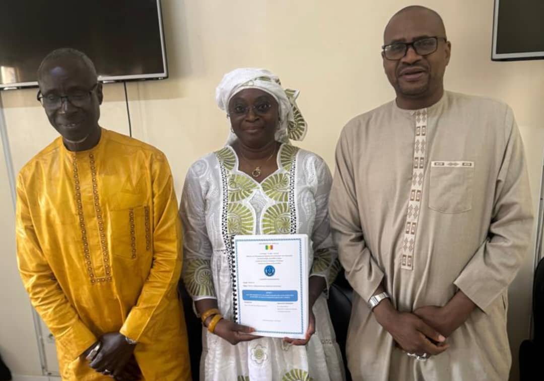 Dakar : Fatou Bintou Ndiaye décroche le grade de Maître S en droit et administration locale