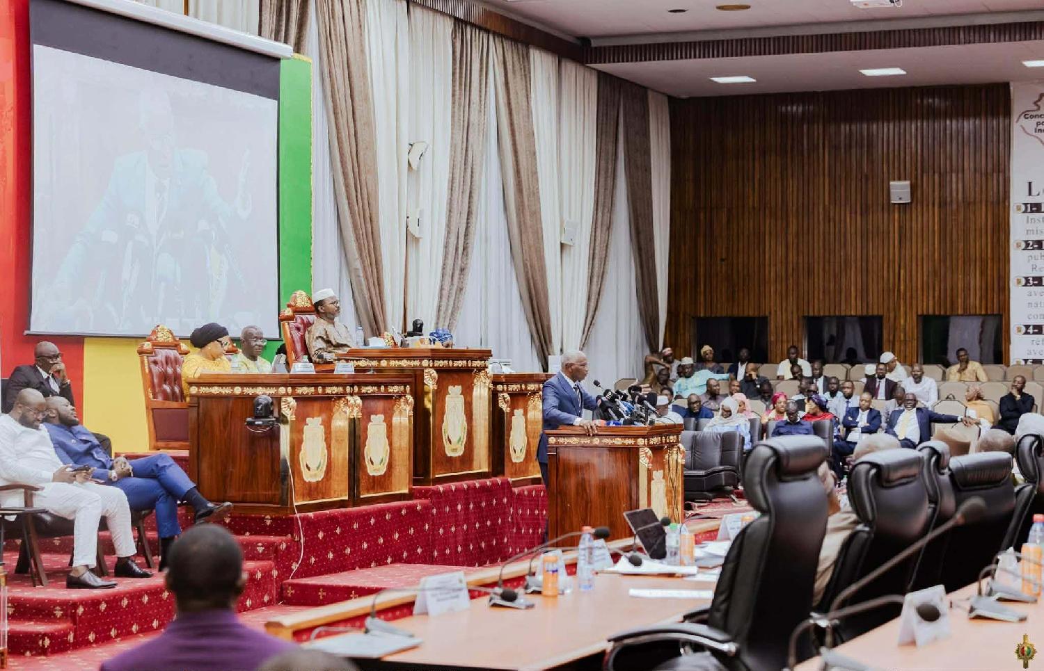 Guinée : Á l'approche du 17 juillet, le Palais du Peuple fait peau neuve