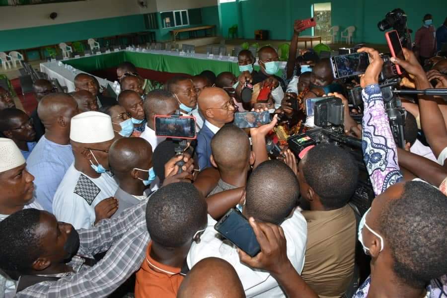 Guinée : face à la junte, la classe politique s'organise