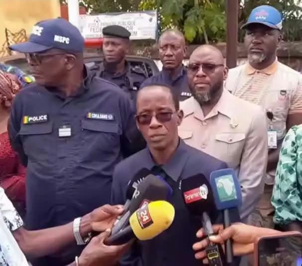 Insécurité à Conakry : Fallou Doumbouya brandit la menace de poursuites contre les autorités locales