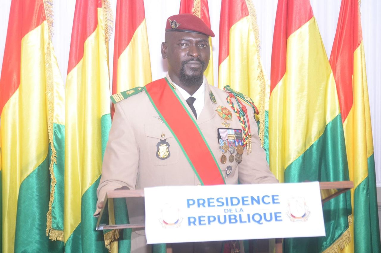 Le colonel Mamadi Doumbouya tend " une main ferme et fraternelle, sans aucune arrière-pensée"