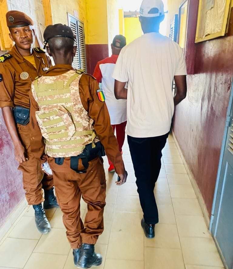 Maison centrale : Mamadou Bilo Bah, responsable mobilisation et antennes du FNDC, de nouveau envoyé à l'hôpital 