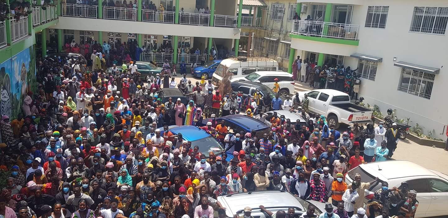 Ministère de la Culture: un groupe d'artistes s'offre en spectacle