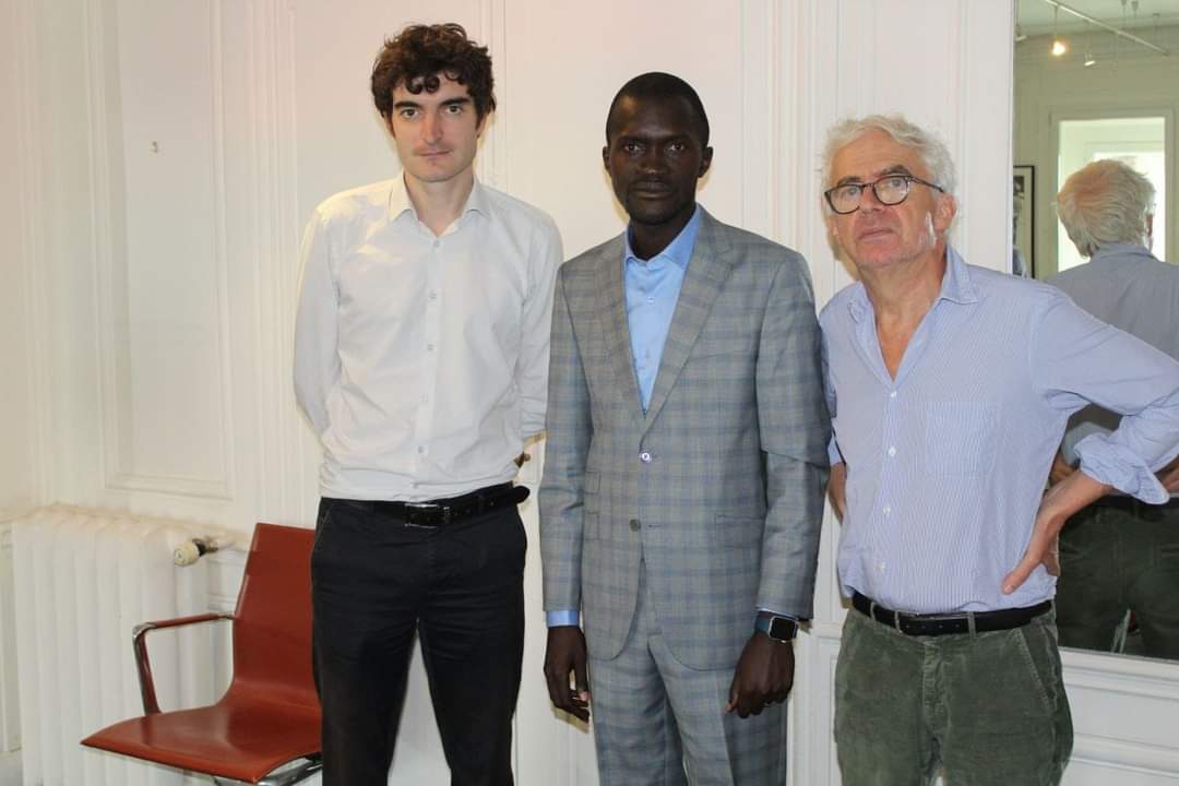 Paris : Sékou Koundouno fait le point sur les initiatives judiciaires en cours avec les avocats du FNDC  ! 